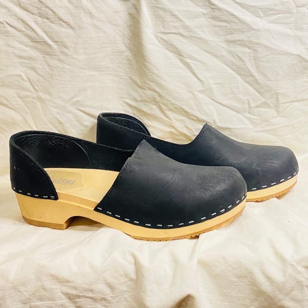 Sangrens black wooden clogs women’s 40 size 9